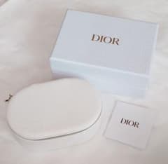 限定値下げ【非売品】Dior ジュエリーケース 白箱付き スターチャームのサムネイル
