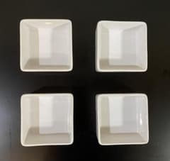 Crate & Barrel CB2 シンプルな白い正方形の小皿 4枚 - メルカリ