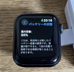 Apple Watch SE 40mm 本体 バッテリー88%のサムネイル