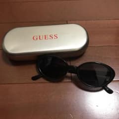 GUESS  サングラスのサムネイル