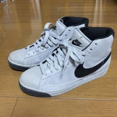 NIKE ハイカットスニーカー　ナイキのサムネイル