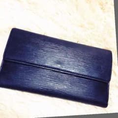 ルイ・ヴィトン エピ 黒 長財布のサムネイル