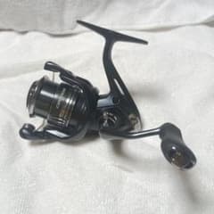 SHIMANO MIRAVEL C2000S スピニングリール 本体②のサムネイル