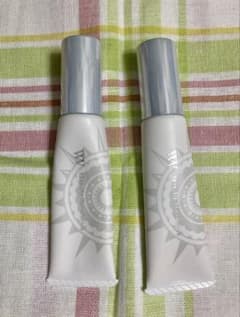 WV スキンアップ ファンデーション 中古2本のサムネイル