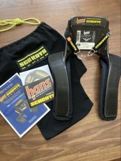 美品/ドライカーボン SCHROTH HANS 20° FIA8858-2010のサムネイル