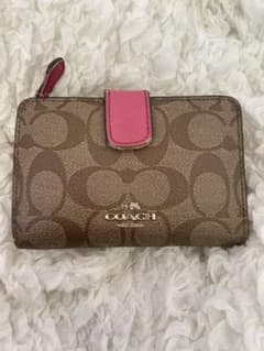 COACH コーチ 二つ折り財布のサムネイル