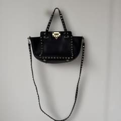 VALENTINO スタッズ装飾 2WAY ショルダーバッグ ブラックのサムネイル