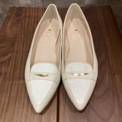 週末お値下げ！！美品！DIANA⭐︎ローヒール⭐︎訳ありのサムネイル