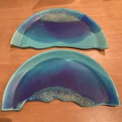 【新品未使用】沖縄　うるま陶器　半月皿　2枚セット 新品未使用】沖縄 うるま陶器 半月皿 2枚セット - メルカリ