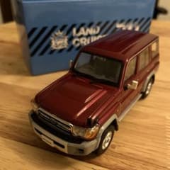 トヨタ ランドクルーザー70 ミニカー レッド 1/30 - メルカリ