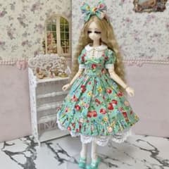 27cmドール サイズ ハンドメイド ワンピース グリーン - メルカリ