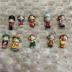 不二家 ペコちゃん 世界の衣装 キーホルダー 10体セットのサムネイル