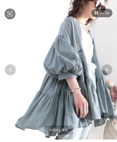 ボリューム袖新品、未使用品ブラウスのサムネイル