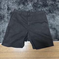 ブラック ショートパンツ バックポケット付きのサムネイル