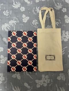 GUCCI グッチ　ノベルティ　非売品　ノート-シール&袋　最新　おまけのサムネイル