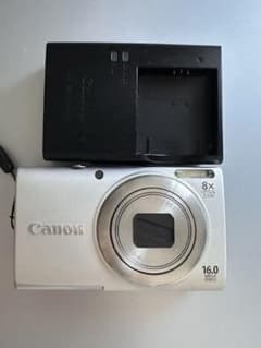 Canon PowerShot A4000 IS シルバー 充電器付き - メルカリ