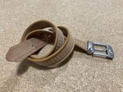 珍しいラクダレザーのベルト。時を刻むたびに風合いと愛着が増すコト間違いなし！のサムネイル
