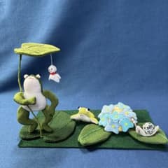 ちりめん細工 梅雨 カエル 紫陽花 カタツムリ 鳥獣戯画風 人形 - メルカリ