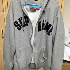 supreme パーカーのサムネイル