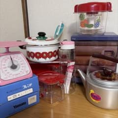 レトロ　笛吹きケトル　麦茶入れ　漬物器　調味料入れキッチンスケール　タオルケース レトロ 笛吹きケトル 麦茶入れ 漬物器 調味料入れキッチンスケール