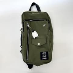 最終価格 Schott ショット ワンショルダーバッグ オリーブ キーホルダー付 最終価格 Schott ショット ワンショルダーバッグ オリーブ