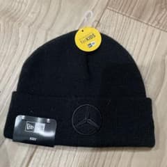 新品未使用　メルセデス✖️ニューエラ　ニット帽(キッズ)のサムネイル