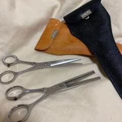 【美容師】シザー＆セニングのサムネイル