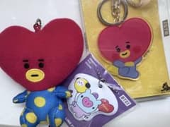 BT21 하트형 봉제인형과 키홀더 세트