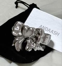 ♡ andaash Airpods BOW 01 SILVER アンダッシュ - メルカリ