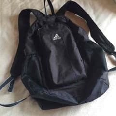 adidasリュックのサムネイル