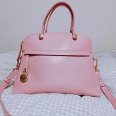 たまちゃんさん専用です。フルラ パイパー M 美品のサムネイル