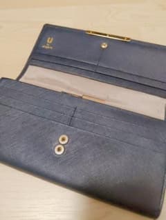 U by ungaro 長財布　ネイビーのサムネイル