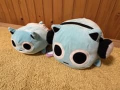 ブルーハムハムぬいぐるみ２つとストラップ4種類のサムネイル
