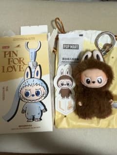 ラブブ Lイニシャル PIN FOR LOVEのサムネイル