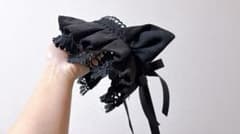 黒いフリルヘッドドレス　ベロア　ブラック　猫耳のサムネイル