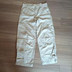 H&M カーゴパンツ ベージュ EUR40のサムネイル