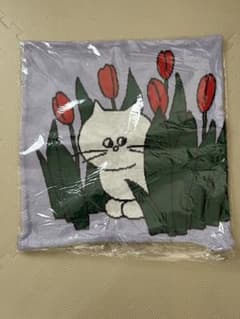 新品】PUPPEN(プッペン) クッションカバー45角 のぞきネコ - メルカリ