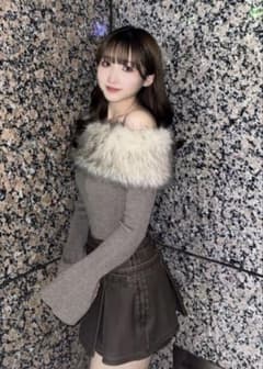 Darich カラーファーオフショルニットトップスのサムネイル