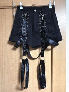 Amilige ガーターベルト付きショートパンツのサムネイル