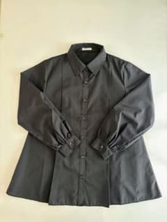 黒い長袖シャツ Mサイズ Aラインのサムネイル