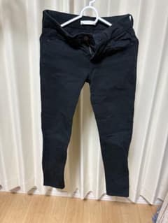 黒 スキニーパンツ バックポケット付きのサムネイル