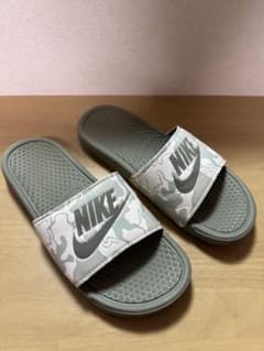 NIKE ナイキ ベナッシ サンダル カモフラ　カーキ　27.0のサムネイル