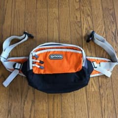 outdoorブランドのウェストバッグのサムネイル