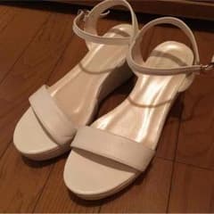 グレイル ホワイトサンダルのサムネイル