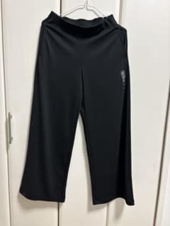 UNIQLO クレープジャージ ーストレートパンツ　Sサイズ ブラックのサムネイル