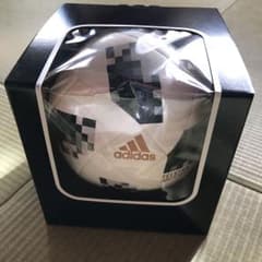 アディダスプレミアムミニサッカーボールのサムネイル