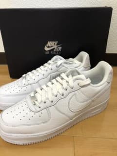 NIKE エアフォース1のサムネイル