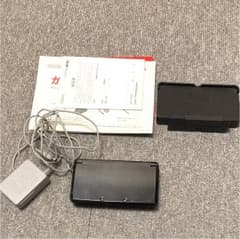 ニンテンドー3DSと付属品、説明書のサムネイル