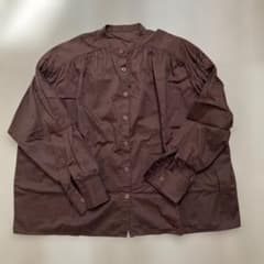 UNITED ARROWS ヴィンテージサテン ギャザー バンドカラーシャツのサムネイル