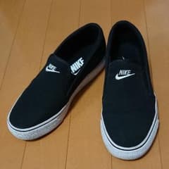 NIKE スリッポン 黒 23センチのサムネイル
